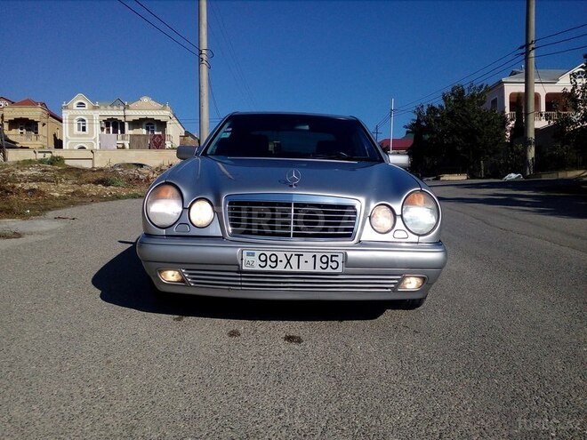 Mercedes E 220 1999, 350,000 km - 2.2 л - Bakı