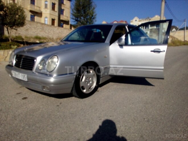Mercedes E 220 1999, 350,000 km - 2.2 л - Bakı
