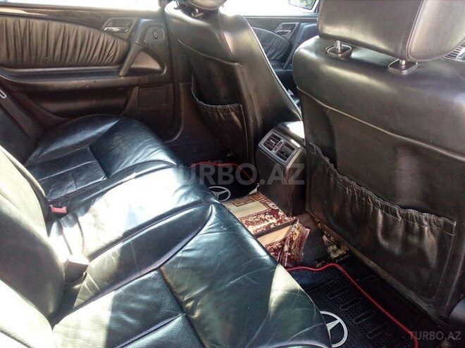 Mercedes E 220 1999, 350,000 km - 2.2 л - Bakı