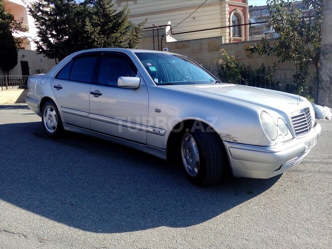 Mercedes E 220 1999, 350,000 km - 2.2 л - Bakı