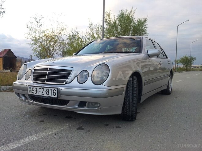 Mercedes E 220 1999, 217,000 km - 2.2 l - Bakı