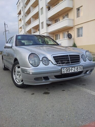 Mercedes E 220 1999, 217,000 km - 2.2 l - Bakı