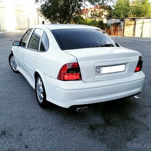 Opel Vectra 1999, 224,000 km - 2.0 л - Bakı