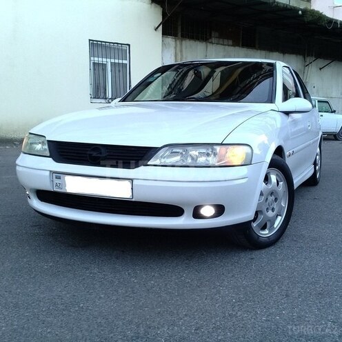 Opel Vectra 1999, 224,000 km - 2.0 л - Bakı