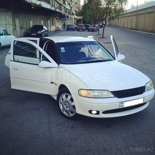 Opel Vectra 1999, 224,000 km - 2.0 л - Bakı