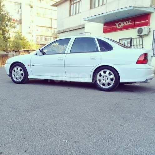 Opel Vectra 1999, 224,000 km - 2.0 л - Bakı