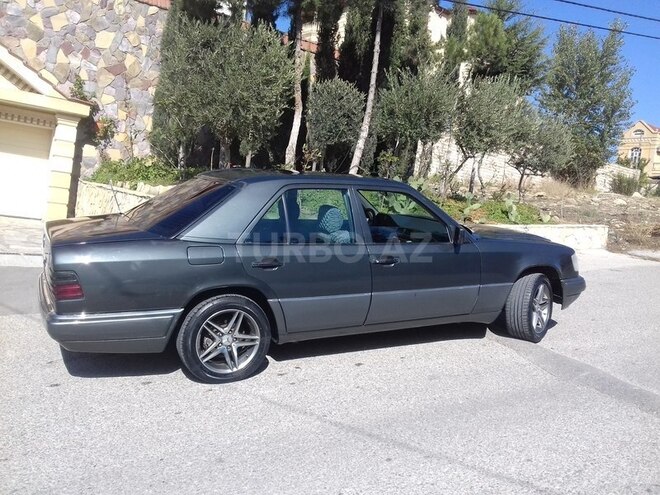 Mercedes E 220 1994, 468,086 km - 0.2 л - Bakı