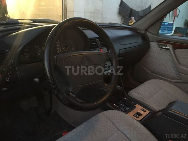 Mercedes C 180 1995, 222,000 km - 1.8 l - Quba