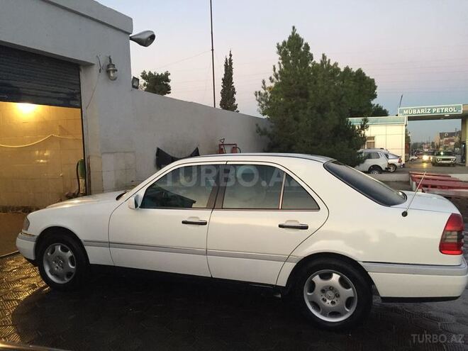Mercedes C 180 1995, 222,000 km - 1.8 l - Quba