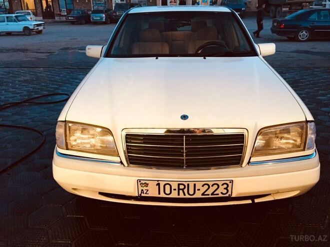 Mercedes C 180 1995, 222,000 km - 1.8 l - Quba