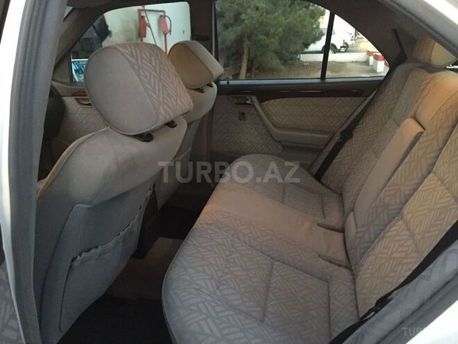 Mercedes C 180 1995, 222,000 km - 1.8 l - Quba