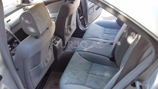 Mercedes E 240 1998, 33,200 km - 2.4 l - Bakı