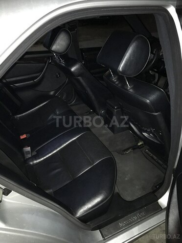 Mercedes C 240 2000, 279,000 km - 2.4 l - Bakı