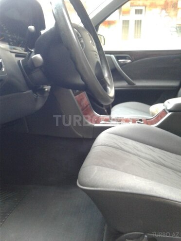 Mercedes E 220 2001, 345,000 km - 2.2 l - Sumqayıt