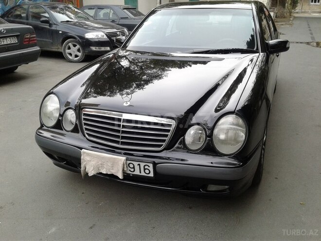 Mercedes E 220 2001, 345,000 km - 2.2 l - Sumqayıt