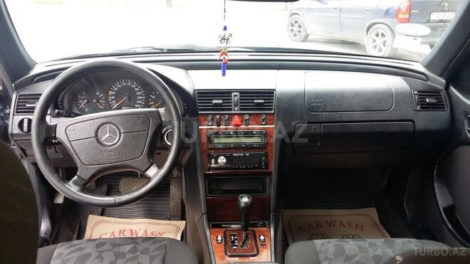 Mercedes C 240 1999, 242,881 km - 2.4 l - Bakı