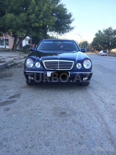 Mercedes E 220 1999, 250,000 km - 2.2 l - Bakı