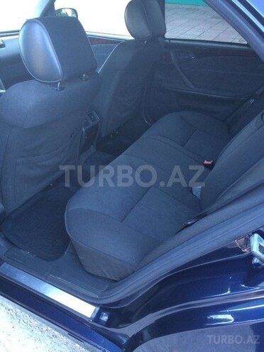 Mercedes E 220 1999, 250,000 km - 2.2 l - Bakı