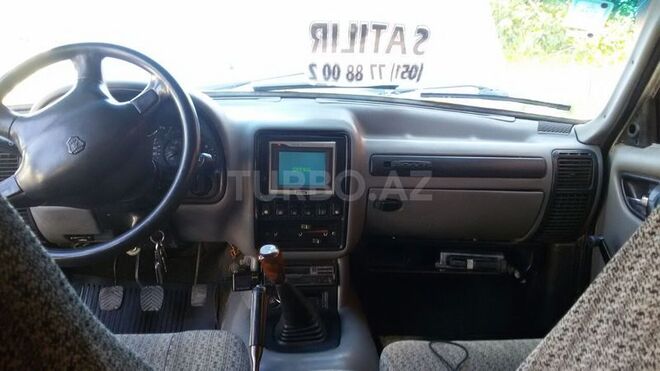 GAZ 3110 1999, 200,000 km - 2.3 l - Qax