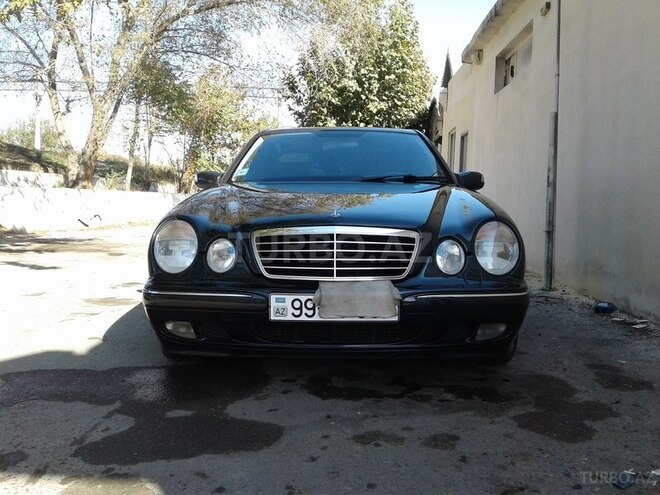 Mercedes E 220 2001, 255,000 km - 2.2 l - Bakı