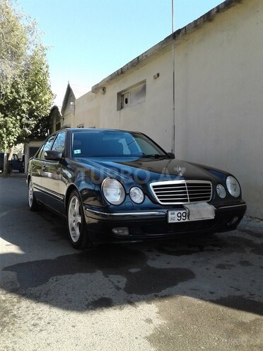 Mercedes E 220 2001, 255,000 km - 2.2 l - Bakı
