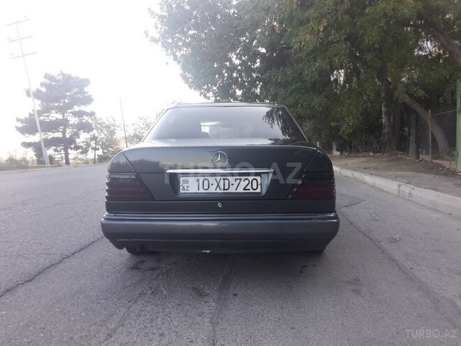 Mercedes E 220 1994, 250,000 km - 0.2 л - Bakı
