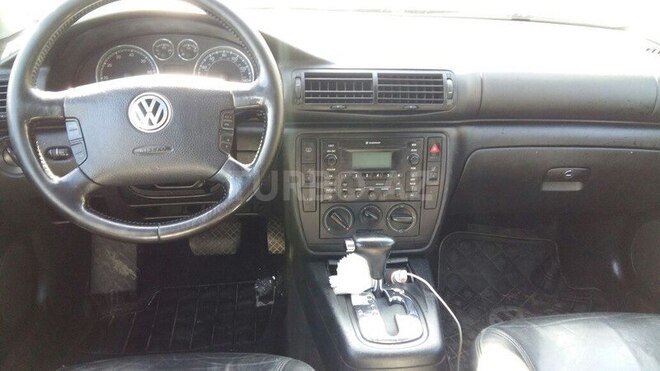 Volkswagen Passat 2002, 299,777 km - 1.8 л - Bakı