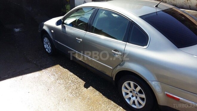 Volkswagen Passat 2002, 299,777 km - 1.8 л - Bakı
