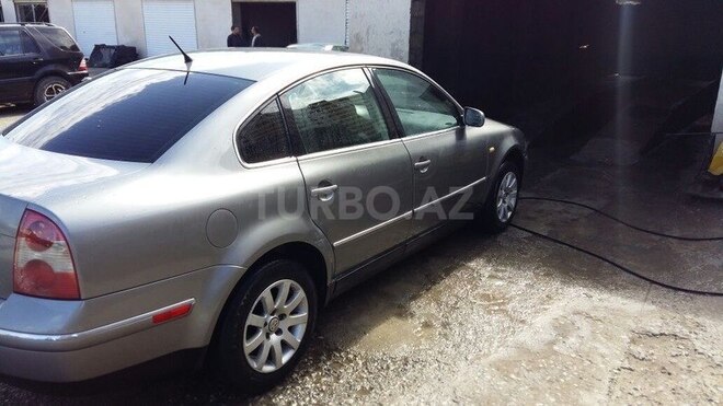 Volkswagen Passat 2002, 299,777 km - 1.8 л - Bakı