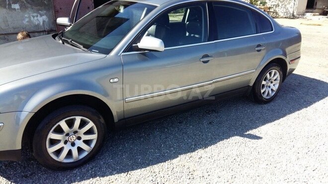 Volkswagen Passat 2002, 299,777 km - 1.8 л - Bakı