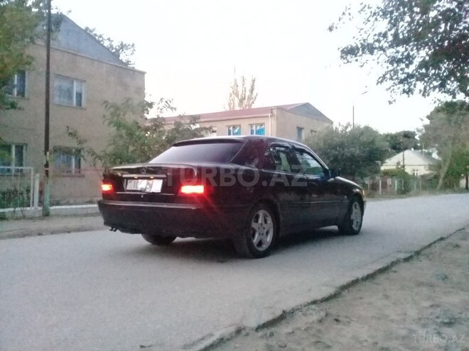 Mercedes C 180 1999, 298,000 km - 1.8 л - Sumqayıt