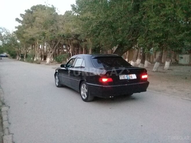 Mercedes C 180 1999, 298,000 km - 1.8 л - Sumqayıt