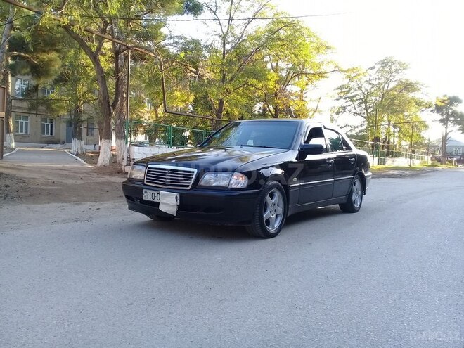 Mercedes C 180 1999, 298,000 km - 1.8 л - Sumqayıt
