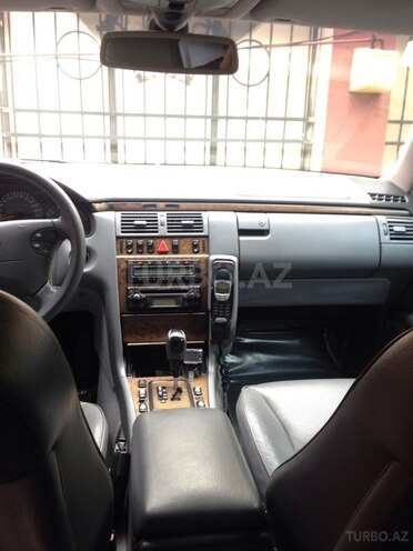 Mercedes E 240 2001, 268,500 km - 2.4 l - Bakı