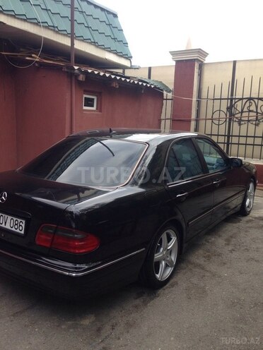Mercedes E 240 2001, 268,500 km - 2.4 l - Bakı