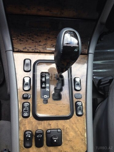 Mercedes E 240 2001, 268,500 km - 2.4 l - Bakı