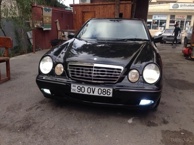 Mercedes E 240 2001, 268,500 km - 2.4 l - Bakı