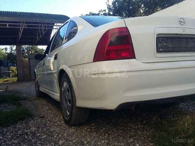 Opel Vectra 1999, 172,000 km - 1.8 l - Xaçmaz