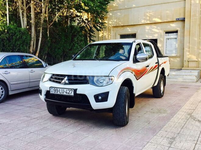 Mitsubishi L200 2011, 128,900 km - 2.5 l - Bakı