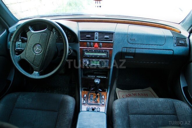 Mercedes C 240 1999, 270,000 km - 2.4 l - Bakı