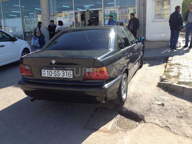 BMW 316 1996, 390,143 km - 1.6 l - Sumqayıt