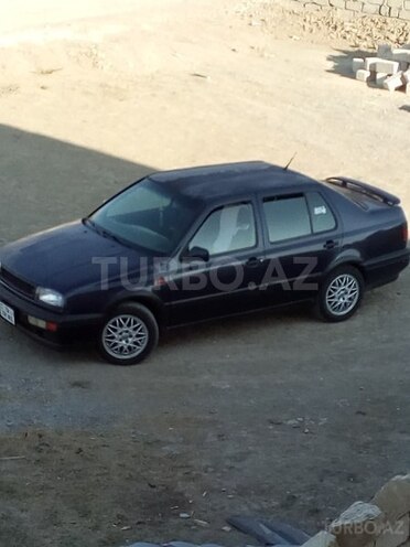 Volkswagen Vento 1994, 270,000 km - 2.8 л - Sumqayıt