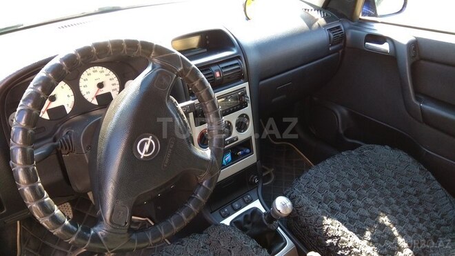 Opel Astra 2000, 212,000 km - 2.0 l - Quba