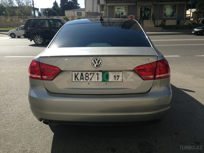 Volkswagen Passat 2014, 73,000 km - 1.8 l - Bakı