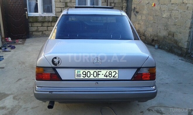 Mercedes E 200 1993, 785,426 km - 2.0 l - Bakı