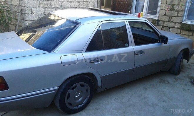 Mercedes E 200 1993, 785,426 km - 2.0 l - Bakı