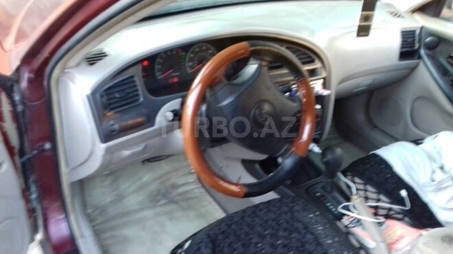 Hyundai Elantra 2001, 172,000 km - 2.0 l - Bakı