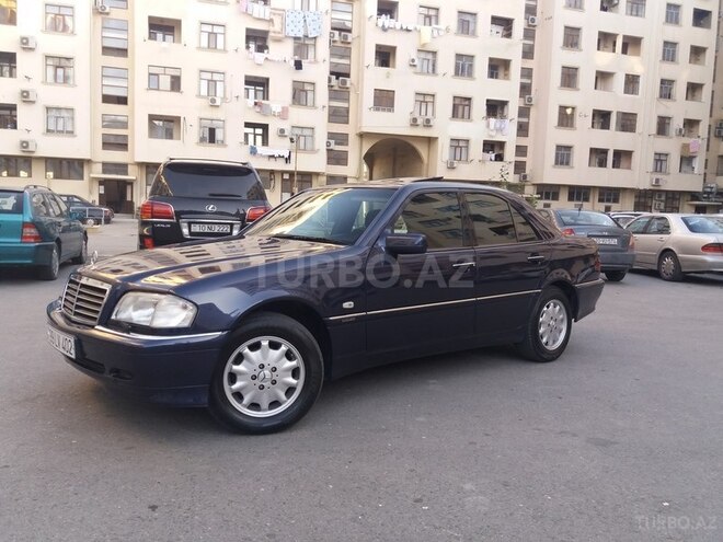 Mercedes C 220 1999, 262,000 km - 2.2 л - Bakı