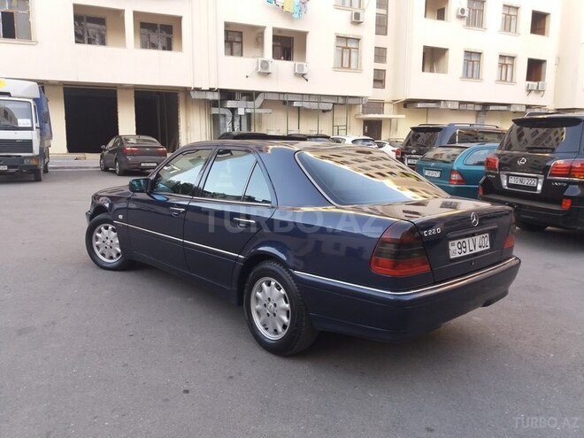 Mercedes C 220 1999, 262,000 km - 2.2 л - Bakı