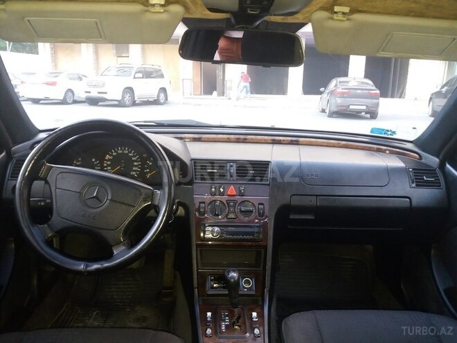 Mercedes C 220 1999, 262,000 km - 2.2 л - Bakı